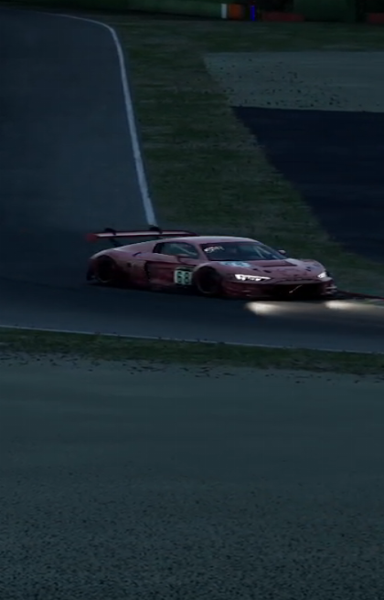 Rihards Sproģis dominē Imolā, Znotiņa sods atņem viņam pjedestālu.