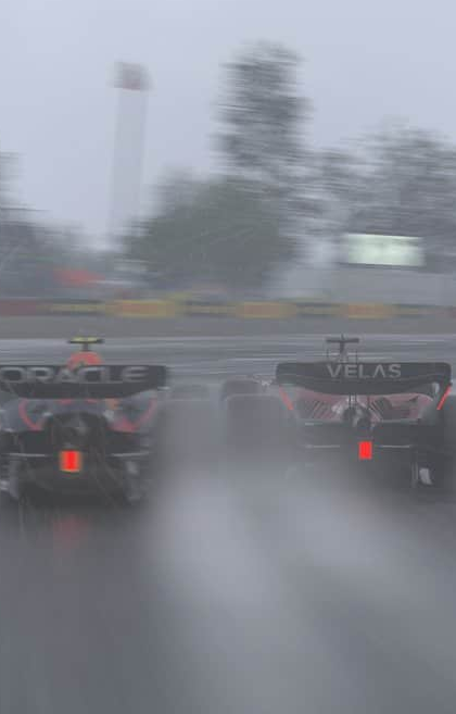 Lotārs Šleija cīnās ar visiem spēkiem, lai uzvarētu čempionātu, Melkins rāda elkoņus